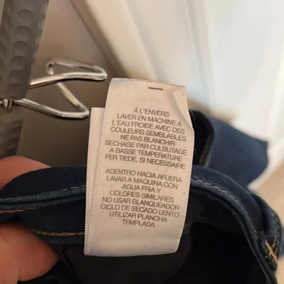 KENNETH COLE Dark Wash Stretch Crop Denim Jeans, Size 6 - Picture 10 of 10